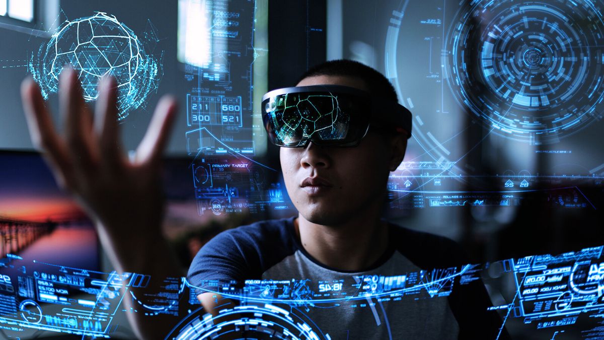 Mixed Reality Gaming & Holographic Displays